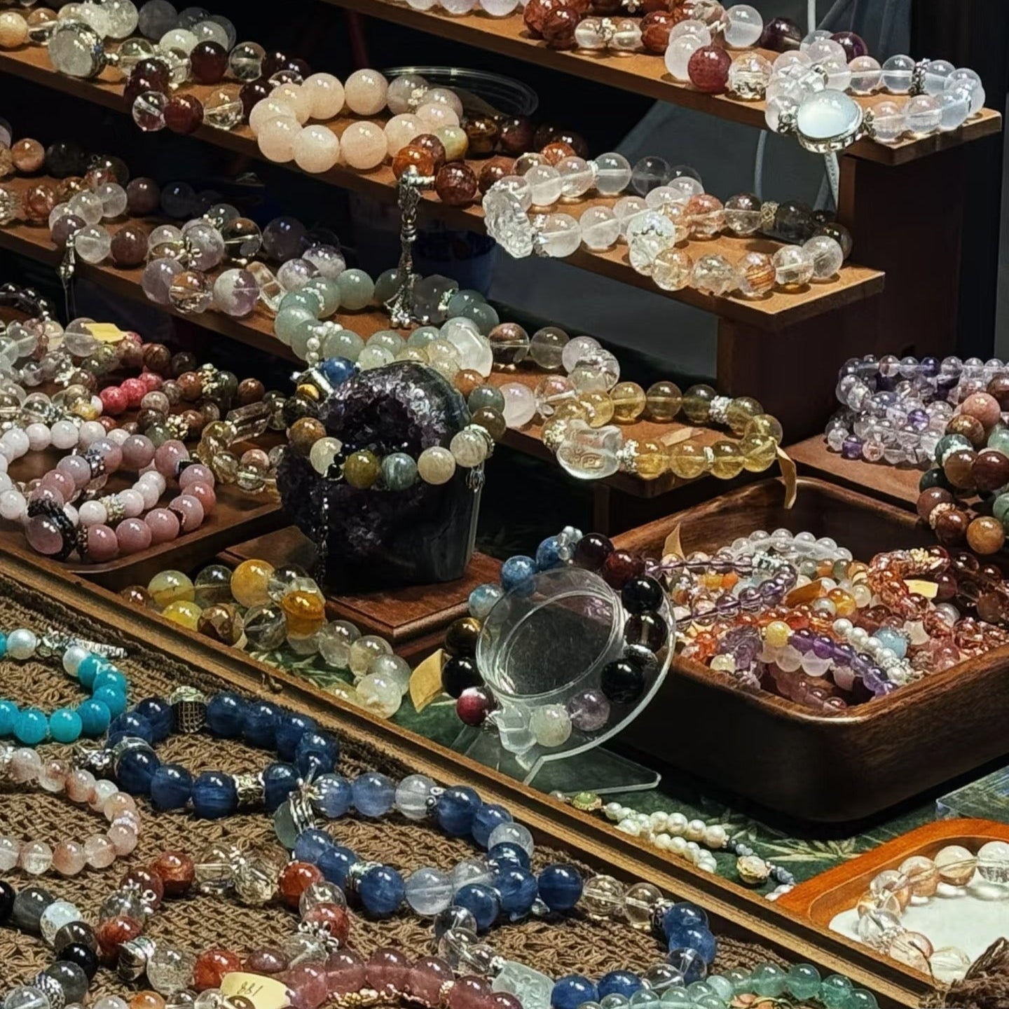 Live stream order natural crystal bracelets over 50USD for free shipping